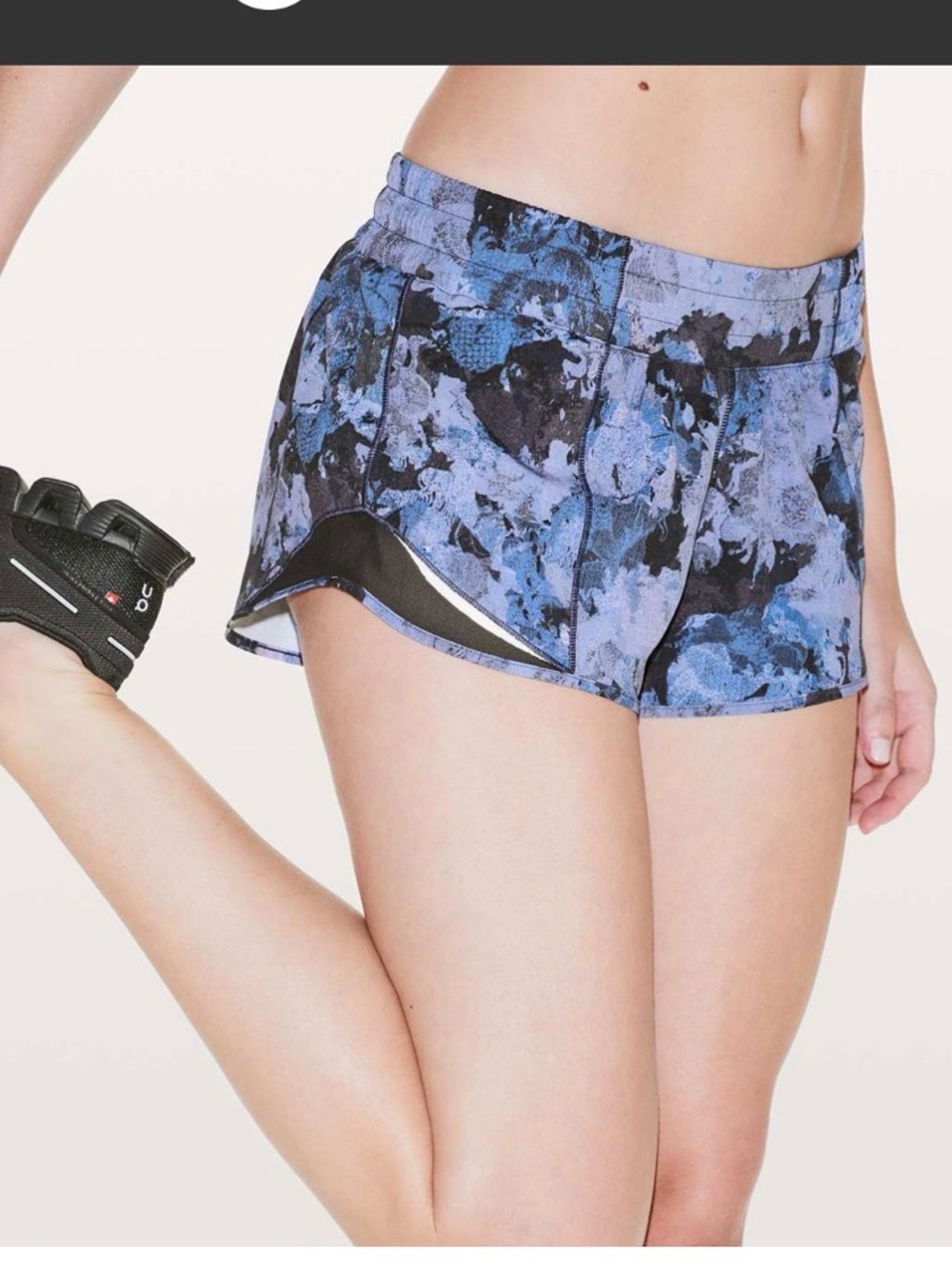 Lululemon Hotty Hot Short II *2.5"